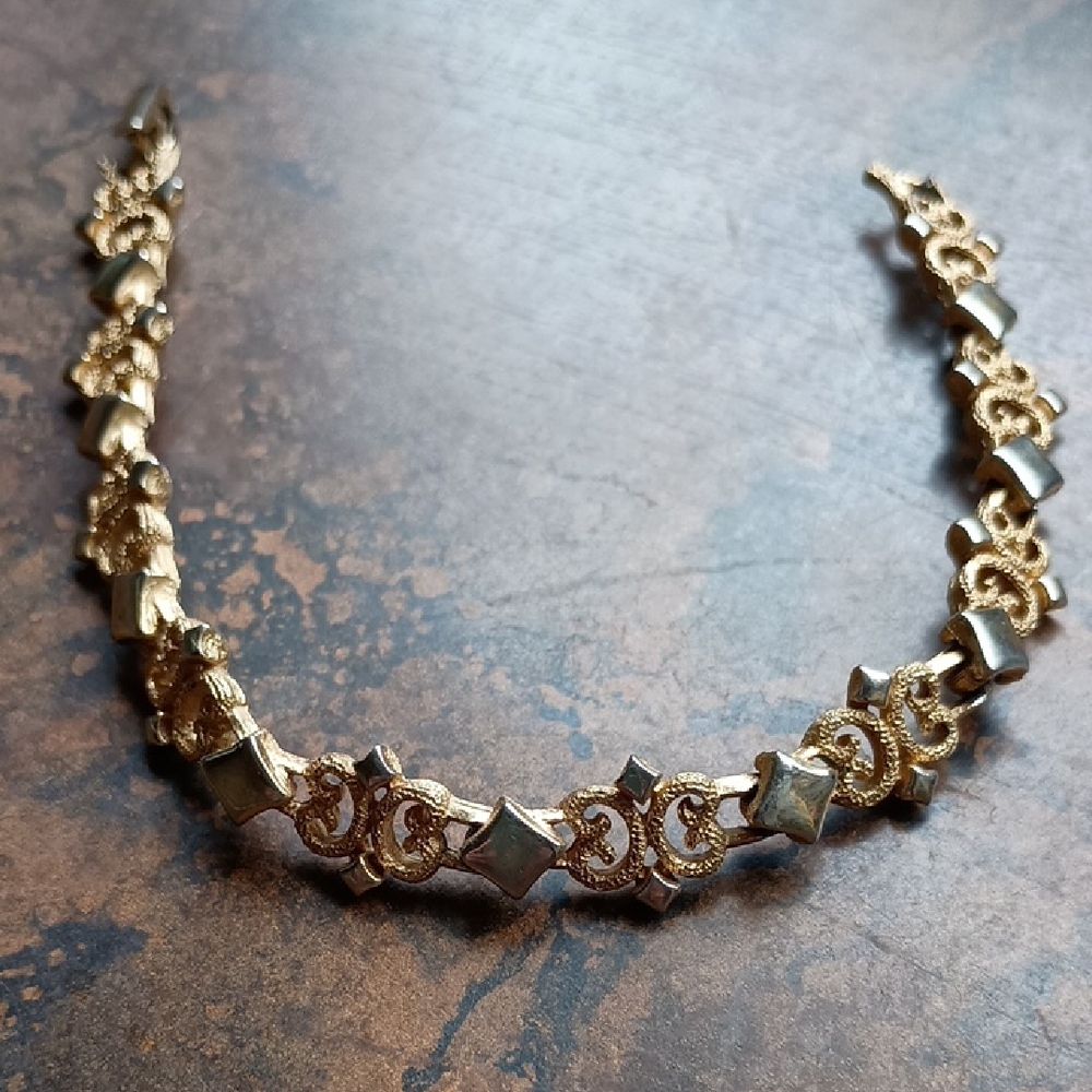 Vintage Avon Bracelet